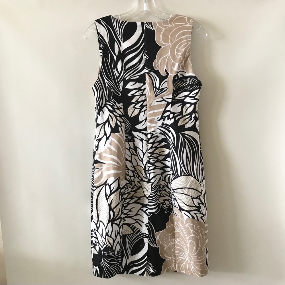VENUS Knee Length Pattern Sheath Dress - Picture 4 of 7